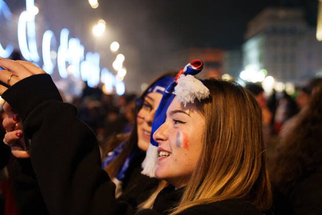 Atmosphere on the terraces of cafes and on the old port in Marseille after the victory of France in the semi-final of the football world cup against Morocco in Qatar.  GillesxBaderx xLexPictorium LePictorium_0271921