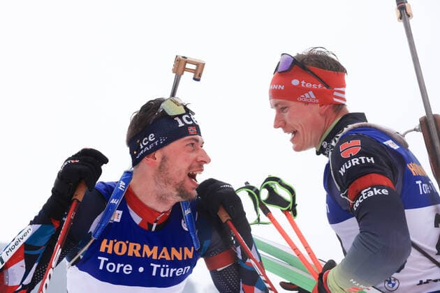 Bilder des Jahres 2022, Sport 12 Dezember Sport Themen der Woche KW50 Sport Bilder des Tages 221215 Sturla Holm Laegreid of Norway and Benedikt Doll of Germany after men s biathlon 10 km sprint during the IBU World Cup on December 15, 2022 in Annecy-Le Grand Bornand. Photo: Christian Manzoni Nordic Focus BILDBYRAN skidskytte biathlon skiskyting bbeng *** 221215 Sturla Holm Laegreid of Norway and Benedikt Doll of Germany after mens biathlon 10 km sprint during the IBU World Cup on December 15, 2022 in Annecy Le Grand Bornand Photo Christian Manzoni Nordic Focus BILDBYRAN biathlon biathlon biathlon bbeng,  Copyright: CHRISTIANxMANZONI BB221215BB988