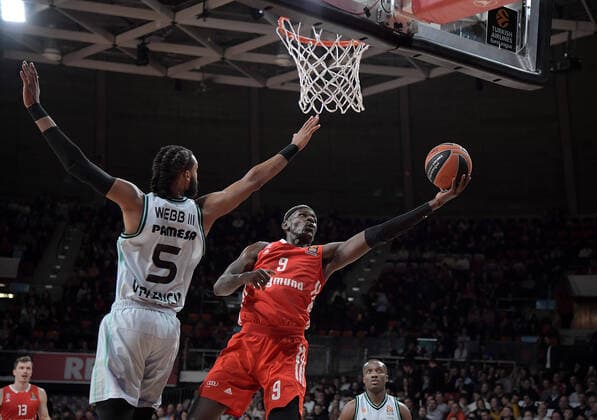 Sport Themen der Woche KW50 Sport Bilder des Tages 15.12.2022, xemx, Basketball EuroLeague, FC Bayern Muenchen Basketball - Valencia Basket emspor, v.l. James Webb (Valencia Basket), Isaac Bonga (FC Bayern Basketball) Muenchen *** 15 12 2022, xemx, Basketball EuroLeague, FC Bayern Muenchen Basketball Valencia Basket emspor, v l James Webb Valencia Basket , Isaac Bonga FC Bayern Basketball Muenchen