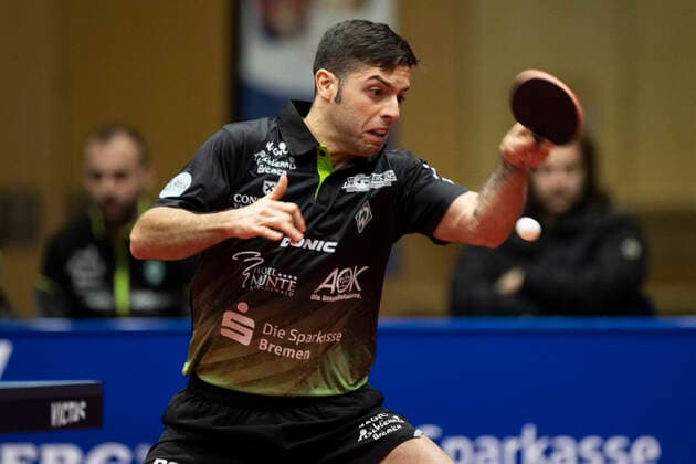 Tischtennis: 1. Bundesliga, Saison 2022 2023, 10. Spieltag, TTC Schwalbe Bergneustadt - Werder Bremen am 18.12.2022 in Bergneustadt (Nordrhein-Westfalen). Bremens Marcelo Aguirre