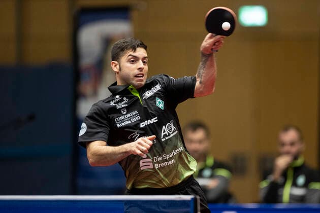 Tischtennis: 1. Bundesliga, Saison 2022 2023, 10. Spieltag, TTC Schwalbe Bergneustadt - Werder Bremen am 18.12.2022 in Bergneustadt (Nordrhein-Westfalen). Bremens Marcelo Aguirre