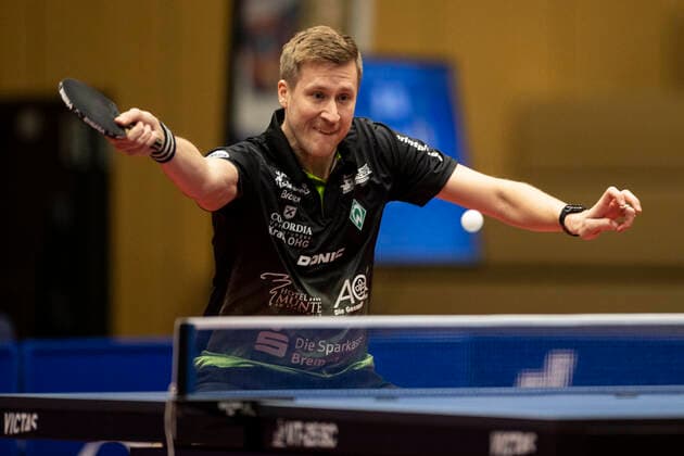 Tischtennis: 1. Bundesliga, Saison 2022 2023, 10. Spieltag, TTC Schwalbe Bergneustadt - Werder Bremen am 18.12.2022 in Bergneustadt (Nordrhein-Westfalen). Bremens Mattias Falck