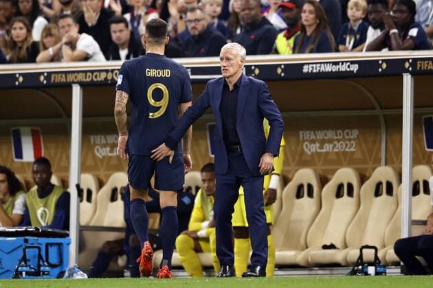 Sport Themen der Woche KW50 Sport Bilder des Tages AL DAAYEN - (l-r) Olivier Giroud of France, France coach Didier Deschamps during the FIFA World Cup, WM, Weltmeisterschaft, Fussball Qatar 2022 final match between Argentina and France at Lusail Stadium on December 18, 2022 in Al Daayen, Qatar. AP Dutch Height MAURICE OF STONE FIFA World Cup Qatar 2022 2022 xVIxANPxSportx xMauricexvanxSteenxWKxIVx *** AL DAAYEN l r Olivier Giroud of France, France coach Didier Deschamps during the FIFA World Cup Qatar 2022 final match between Argentina and France at Lusail Stadium on December 18, 2022 in Al Daayen, Qatar AP Dutch Height MAURICE OF STONE FIFA World Cup Qatar 2022 2022 xVIxANPxSportx xMauricexvanxSteenxWKxIVx 459600790 originalFilename: 459600790.jpg