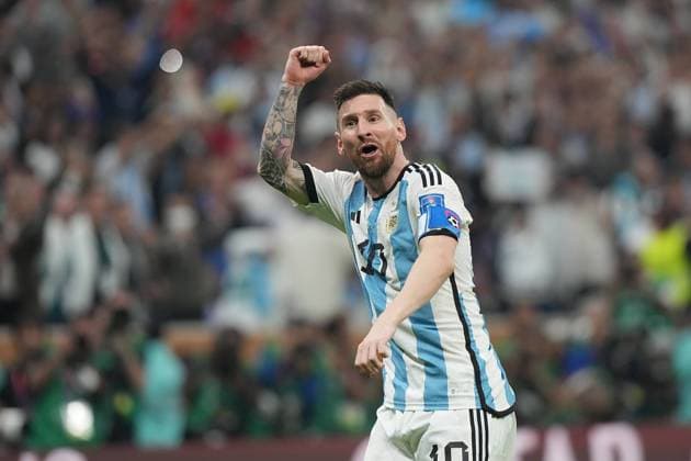 Sport Bilder des Tages QAT, WM FIFA 2022, Finale, Argentinien vs Frankreich 18.12.2022, Lusail Iconic Stadium, Doha, QAT, WM FIFA 2022, Finale, Argentinien vs Frankreich, im Bild Argentina s forward Lionel Messi freut sich über das Tor zum 3:2.