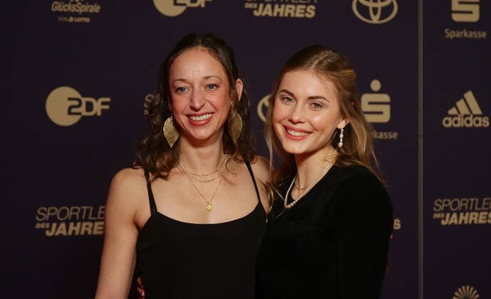Baden-Baden , Sportler des Jahres 2022 , von links: Friederike Kops Hannah Meul