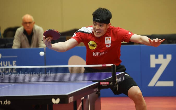 Dang Qiu (Duesseldorf), TTC Zugbruecke Grenzau - PSV Borussia Duesseldorf,, 10. Spieltag, Tischtennis-Bundesliga-Herren, 18.12.2022, TTC Zugrbuecke Grenzau - PSV Borussia Duesseldorf,, 10. Spieltag, Tischtennis-Bundesliga-Herren, 18.12.2022, Foto: EIBNER Joerg Niebergall Hoehr-Grenzhausen