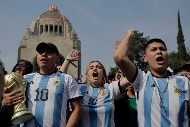 Argentine And French Fans at FIFA Fan Fest for World Cup Final Argentinians celebrate a goal during the FIFA Fan Fest Mexico on the esplanade of the Monumento a la Revolucion in Mexico City, on the occasion of the World Cup final between Argentina and France. Mexico City Mexico  Copyright: xGerardoxVieyrax originalFilename:vieyra-notitle221218_np6Za.jpg