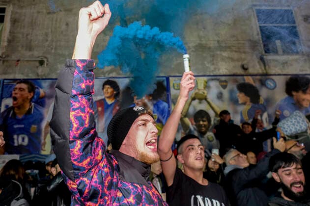 the argentinean celebration victory wolrd cup in naples Argentina world champion in Naples the Argentinean community together with Neapolitans celebrate the victory of the selection under the historic mural of Diego Armando Maradona in the Spanish quarters ABPH6988 Copyright: xAntonioxBalascox