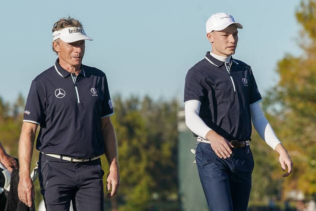 Sport Themen der Woche KW50 December 18, 2022, Orlando, Florida, USA: Bernhard Langer (L) and his son Jason Langer approach the 18th green during the final round of the PNC Championship at The Ritz-Carlton Golf Club. Orlando USA - ZUMAw109 20221218_zap_w109_042 Copyright: xDebbyxWongx