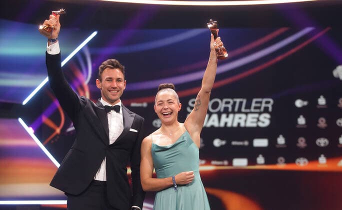 Baden-Baden , Sportler des Jahres 2022 , von links: Sportler des Jahres Niklas Kaul Sportlerin des Jahres , Gina Lückenkemper