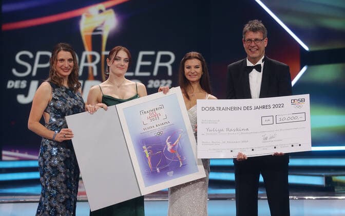 Baden-Baden , Sportler des Jahres 2022 , Trainerin des Jahres , von links: <Miriam Welte Margarita Kolosov Julia Raskina Thomas Weikert