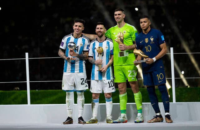 Doha, Qatar. 18th Dec, 2022. Enzo Fernandez best young player, Lionel Messi best player, Goalkeeper Emiliano Martinez of Argentina best goalkeeper and Kylian MbappÃ of France won the Golden Boot award during he FIFA World Cup, WM, Weltmeisterschaft, Fussball Qatar 2022 Final match Argentina - France Final Match Argentinien - Frankreich World Cup 2022 in Qatar 18.12.2022 *** Doha, Qatar 18th Dec, 2022 Enzo Fernandez best young player, Lionel Messi best player, Goalkeeper Emiliano Martinez of Argentina best goalkeeper and Kylian MbappÃ of France won the Golden Boot award during he FIFA World Cup Qatar 2022 Final match Argentina France Final Match Argentina France World Cup 2022 in Qatar 18 12 2022