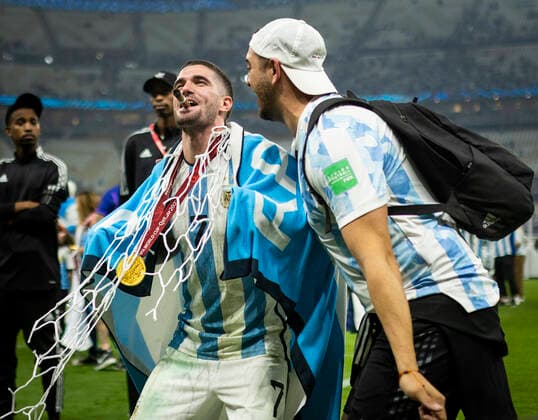 Doha, Qatar. 18th Dec, 2022. Rodrigo de Paul (Arg) celebrates the World Cup title with a cigar in his mouth Argentina - France Final Match Argentinien - Frankreich World Cup 2022 in Qatar 18.12.2022