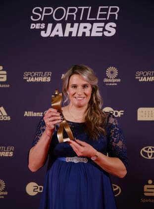 Baden-Baden , Sportler des Jahres 2022 , Natalie Geisenberger *** Baden Baden , Sportsman of the Year 2022 , Natalie Geisenberger
