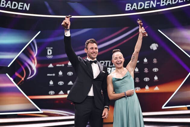 Niklas Kaul und Gina Lückenkemper, Leichtathletik, während der Veranstaltung Sportler des Jahres 2022 in Baden-Baden; 18 12 2022 -