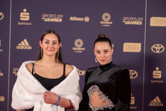 Helene und Pauline Schäfer, Sportler des Jahres, Verleihung der Ehrung im Jahre 2022, 18.12.2022, Eibner-Pressefoto Sascha Walther Sportler des Jahres, Verleihung der Ehrung im Jahre 2022, 18.12.2022 Baden-Baden Copyright: xEibner-Pressefotox EP_EER