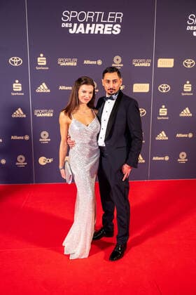 Yulia Raskina (Europameisterin Rhythmische Sportgymnastik) mit Freund, Sportler des Jahres, Verleihung der Ehrung im Jahre 2022, 18.12.2022, Eibner-Pressefoto Sascha Walther Sportler des Jahres, Verleihung der Ehrung im Jahre 2022, 18.12.2022 Baden-Baden Copyright: xEibner-Pressefotox EP_EER