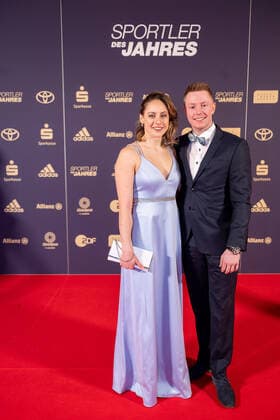 Sarah Voss (Turnerin, Bronze mit der Mannschaft) mit Freund, Sportler des Jahres, Verleihung der Ehrung im Jahre 2022, 18.12.2022, Eibner-Pressefoto Sascha Walther Sportler des Jahres, Verleihung der Ehrung im Jahre 2022, 18.12.2022 Baden-Baden Copyright: xEibner-Pressefotox EP_EER
