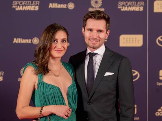 Gesa Krause (Hindernisläuferin, links) in Begleitung von Robert Blumentritt, Sportler des Jahres, Verleihung der Ehrung im Jahre 2022, 18.12.2022, Eibner-Pressefoto Sascha Walther Sportler des Jahres, Verleihung der Ehrung im Jahre 2022, 18.12.2022 Baden-Baden Copyright: xEibner-Pressefotox EP_EER