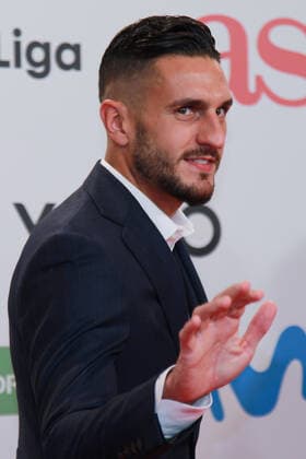 December 20, 2022, MADRID, MADRID, SPAIN: Koke Resurreccion, football player of Atletico de Madrid poses for a photo during the 16th edition of the As Sports Awards at The Westin Palace on December 20, 2022 in Madrid, Spain. MADRID SPAIN - ZUMAa181 20221220_zaa_a181_018 Copyright: xIrinaxR.xHipolitox