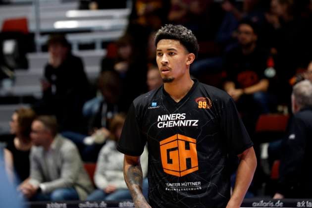 20.12.2022, FIBA Europe Cup Basketball, 2. Runde, Saison 2022 2023, Herren, Niners Chemnitz - FC Porto (Portugal), 13, Jason George, Niners Chemnitz Chemnitz Messe Chemnitz Sachsen Germany