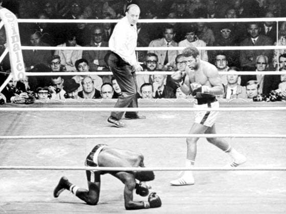 Floyd Patterson goes down from a left hook from champion Jim Ellis during the world heavyweight title in Stockholm - 15th September 1968  Copyright: xTopFotox 0007577