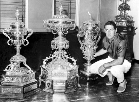 Francisco Gento Real Madrid captain Francisco Gento, with the first three trophies of his team in the present season. From left to right, the Mohamed V Cup won in Casablanca; the Ramon de Carranza Cup won in Cadiz and the Teresa Herrera Cup won in La Coruna. 7th September 1966. Spain  Copyright: xTopFotox 0214505
