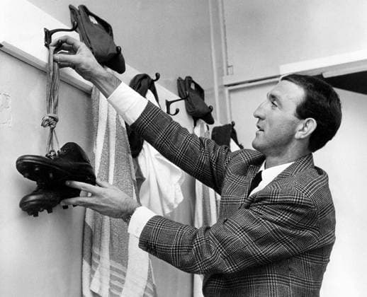Eddie Firmani Charlton forward, Eddie Firmani is the Second Division s club s new acting manager. He succeeds Bob Stokoe who was sacked after their defeat at Crystal Palace. Photo shows: South African born Firmani, hanging up his boots for the last time, as he takes over the job. 11th September 1967 Great Britain  Copyright: xTopFotox 0519075