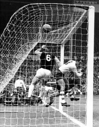 1964 FA Cup final 1964 FA Cup Final Preston North End v West Ham United. First half action, as West Ham s goalkeeper, Jim Standen manages to punch over the bar whilst being harried by Ashworth, who has Bobby Moore, the West Ham captain in the net with him. 2nd May 1964 Great Britain  Copyright: xTopFotox 0539683