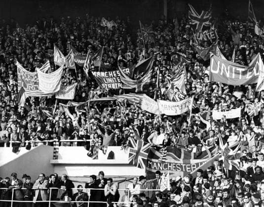 1968 European Cup 1968 European Cup Manchester United, ManU v Benfica. Manchester United fans cheer from the stands after their team beat Benfica by 4-1 at Wembley Stadium. 29th May 1968 Great Britain  Copyright: xTopFotox 0552402