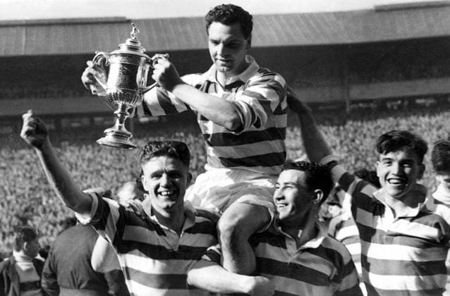 Celtic Celtic v Motherwell John McPhail, the Celtic captain, is chaired by team-mates, Alec Boden and Fallon as he smilingly displays the Scottish Cup presented to the team after their win in the final against Motherwell by a score of 1-0. On the right are Rollo and goalkeeper, Hunter. It was McPhail who scored the goal in the Hampden Park game. 22nd April 1951 Great Britain  Copyright: xTopFotox 0586944
