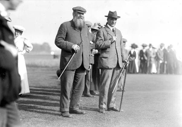 Dr W.G. Grace Golf, News of the World Tournament. Dr W.G. Grace acts as umpire  Copyright: xTopFotox 0635416