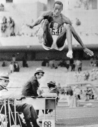 PALUPI Bob Beamon of el Paso Texas USA in a prodigious leap which bettered the old world record by more than two feet leaps 29 feet 2 half inches at the mens long jump event to win Olympic Gold medal in the 19th Olympic Games, Olympische Spiele, Olympia, OS 189 October Mexico City 1968 Mexico  Copyright: xTopFotox 0700833