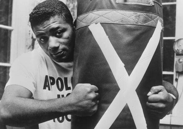 BOXING HEAVYWEIGHT FLOYD PATTERSON PUNCHES BAG MARKED X IN US; 11 MARCH 1964  Copyright: xTopFotox IPU473121