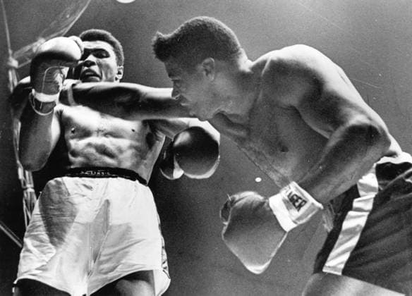 Muhammad Ali (Muhammad Ali) Cassius Clay in the boxing ring with Floyd Patterson 1965  Copyright: xTopFotox Sp000478