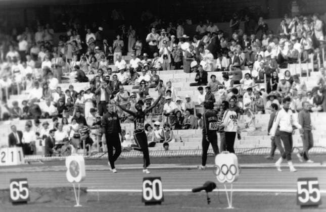 Bob Beamon Bob Beamon attending track and field event at Mexico City Olympic Games, Olympische Spiele, Olympia, OS after he broke the world and olympic record in the men s long jump 1968  Copyright: xTopFotox Sp002482