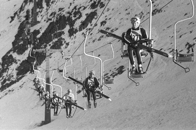Girls ? Girls ? Going up , to come down again . They look a bit like the popular conception of a spaceman , but these girls are Olympic contestants on their way to downhill practice . Right to left they are , Linda Meyers , Joan Lee Hannah , and Jean Saubert , all of whom are Americans 28 01 1964 Austria  Copyright: xTopFotox UPI470562