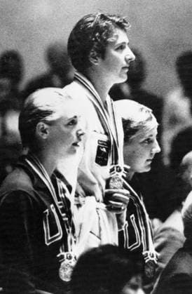 Swimming Olympic Games, Olympische Spiele, Olympia, OS Olympic women s 100 metres freestyle gold medallist for the third consecutive Games , Australia s Dawn Fraser is flanked by runners up Sharon Stouder ( left ) second , and Cathleen Ellis ( right ) third , both of the USA during the medal ceremonies . 13th October 1964 Japan  Copyright: xTopFotox UPI485944