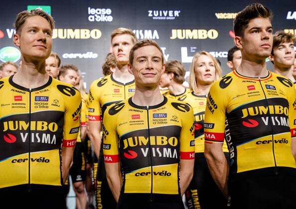 Bilder des Jahres 2022, Sport 12 Dezember Sport Themen der Woche KW51 Sport Bilder des Tages AMSTERDAM - Wilco Kelderman, Jonas Vingegaard and Wout van Aert (VLNR) during the team presentation of the Team Jumbo-Visma 2023 cycling teams. ANP SEM VAN DER WAL xVIxANPxSportx xxANPxIVx *** AMSTERDAM Wilco Kelderman, Jonas Vingegaard and Wout van Aert VLNR during the team presentation of the Team Jumbo Visma 2023 cycling teams ANP SEM VAN DER WAL xVIxANPxSportx xxANPxIVx 459776953 originalFilename: 459776953.jpg