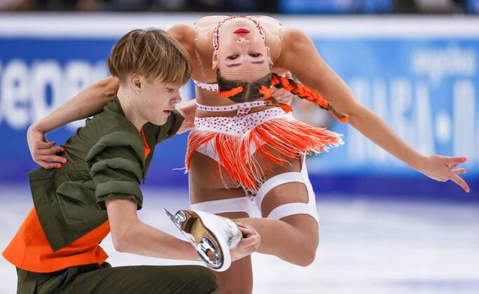 Bilder des Jahres 2022, Sport 12 Dezember Sport Themen der Woche KW51 Sport Bilder des Tages RUSSIA, KRASNOYARSK - DECEMBER 23, 2022: Ice dancers Timofei Subbotin and Yana Matveishina perform their free dance during the 2023 Russian Figure skating, Eiskunstlauf Championships at Platinum Arena. Kirill Kukhmar TASS  56550475