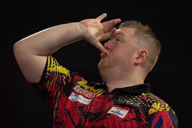 Bilder des Jahres 2022, Sport 12 Dezember Sport Themen der Woche KW51 Sport Bilder des Tages Darts PDC World Darts Championship Ricky Evans (England) celebrates hitting a double in his Second Round match against Joe Cullen (England) (not in picture) during the PDC World Darts Championship at Alexandra Palace, London, United Kingdom on 23 December 2022. London Alexandra Palace London United Kingdom Editorial use only , Copyright: xIanxStephenx PSI-16516-0055