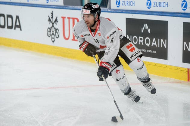 27.12.2022, Davos, Eisstadion Davos, Spengler Cup: HC Davos - Team Canada, David Desharnais of Team Canada Davos Eisstadion Davos Graubünden Switzerland Copyright: xJustPictures.ch AndreaxBrancax