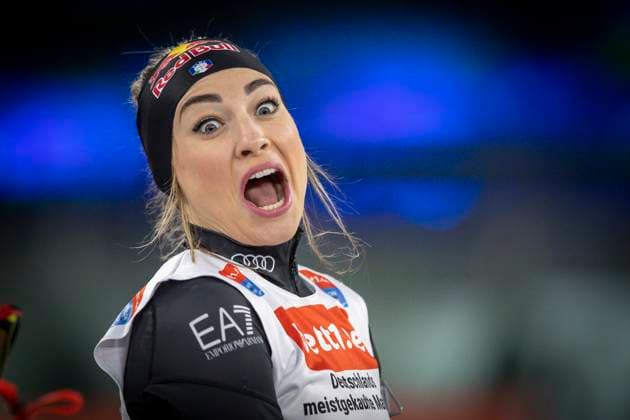 Sport Themen der Woche KW52 Sport Bilder des Tages bett1.de WTC Biathlon auf Schalke, 28.12.2022 Dorothea Wierer (ITA) bei der bett1.de WTC Biathlon auf Schalke am 28.12.2022 in der Veltins-Arena in Gelsenkirchen (Nordrhein-Westfalen). *** bett1 de WTC Biathlon on Schalke, 28 12 2022 Dorothea Wierer ITA at the bett1 de WTC Biathlon on Schalke on 28 12 2022 at the Veltins Arena in Gelsenkirchen Nordrhein Westfalen Copyright: xBEAUTIFULxSPORTS AxelxKohringx