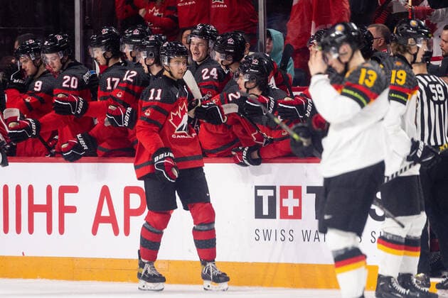 Eishockey, U20 WM, Kanada - Deutschland 221228 Dylan Guenther of Canada celebrates the 6-1 goal during the 2023 IIHF World Junior Championship game between Canada and Germany on December 28, 2022 in Halifax. Photo: Simon Hastegard BILDBYRAN kod SH SH0389 ishockey Ice hockey, Eishockey jvm junior-vm u20 2023 iihf world junior championship world juniors canada kanada tyskland germany bbeng jubel Copyright: SIMONxHASTEGARD BB221228SH097