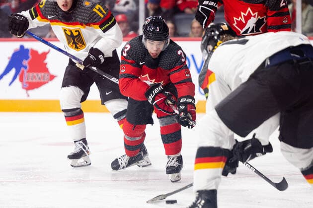 Eishockey, U20 WM, Kanada - Deutschland 221228 Olen Zellweger of Canada during the 2023 IIHF World Junior Championship game between Canada and Germany on December 28, 2022 in Halifax. Photo: Simon Hastegard BILDBYRAN kod SH SH0389 ishockey Ice hockey, Eishockey jvm junior-vm u20 2023 iihf world junior championship world juniors canada kanada tyskland germany bbeng Copyright: SIMONxHASTEGARD BB221228SH104