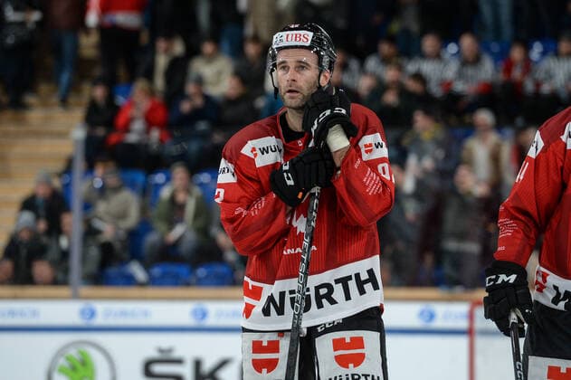 29.12.2022, Davos, Eisstadion Davos, Spengler Cup: Orebro HK - Team Canada, Brett Connolly of Team Canada Davos Eisstadion Davos Graubünden Switzerland Copyright: xJustPictures.ch AndreaxBrancax