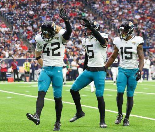 Sport Themen der Woche KW52 Sport Bilder des Tages January 1, 2023: Jaguars safety Andrew Wingard (42) celebrates after making a tackle on a punt return during an NFL, American Football Herren, USA game between the Houston Texans and the Jacksonville Jaguars on Jan. 1, 2023 in Houston. The Jaguars won, 31-3. - ZUMAc201 20230101_zap_c201_002 Copyright: xScottxColemanx
