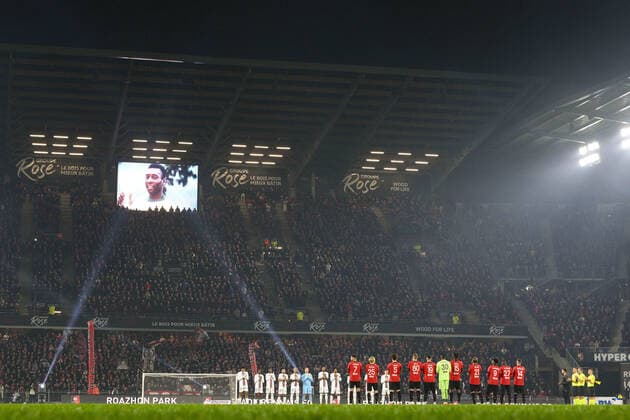 hommage des joueurs a Pele decede le 29 decembre 2022 FOOTBALL : Rennes vs Nice - Ligue 1 Uber Eats - 02 01 2023 JBAutissier Panoramic 