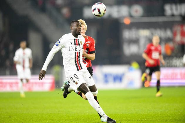 Nicolas Pepe (Nice) vs Birger Meling (Rennes FC) FOOTBALL : Rennes vs Nice - Ligue 1 Uber Eats - 02 01 2023 JBAutissier Panoramic 