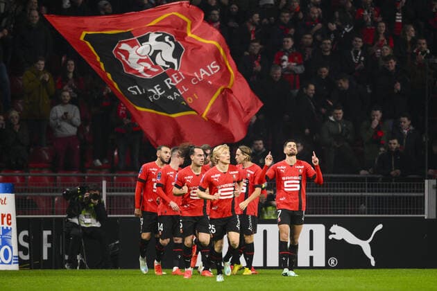 Joie des joueurs du FC Rennes apres le but de Martin Terrier (Rennes FC) FOOTBALL : Rennes vs Nice - Ligue 1 Uber Eats - 02 01 2023 JBAutissier Panoramic 